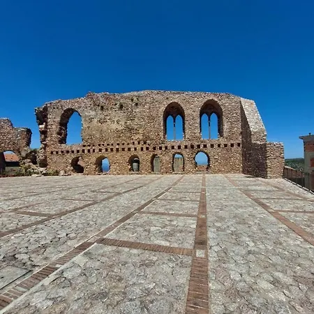 Al Castello Konukevi